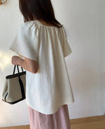 리플 스퀘어네크 밴딩 블라우스